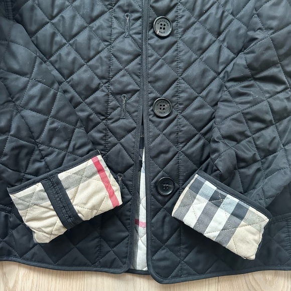classic quilted burberry jacket - Picture 4 of 8